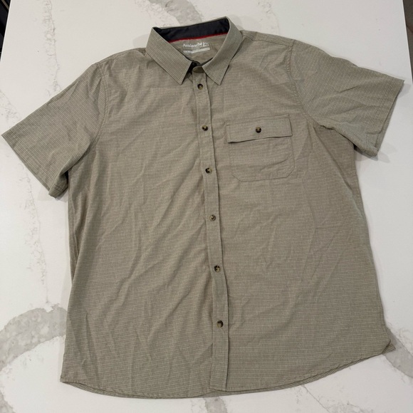 Avalanche Casual Short Sleeve Button Up Mens XL Beige Outdoors Gorpcore Hiking - Picture 1 of 5